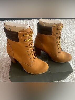 Women’s Tillston 6in Wheat Nubuck Boot